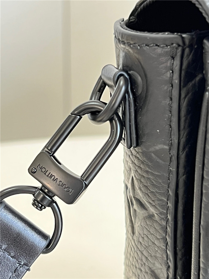  Louis Vuitton 루이비통 S락 버티컬 웨어러블 월릿 M81522