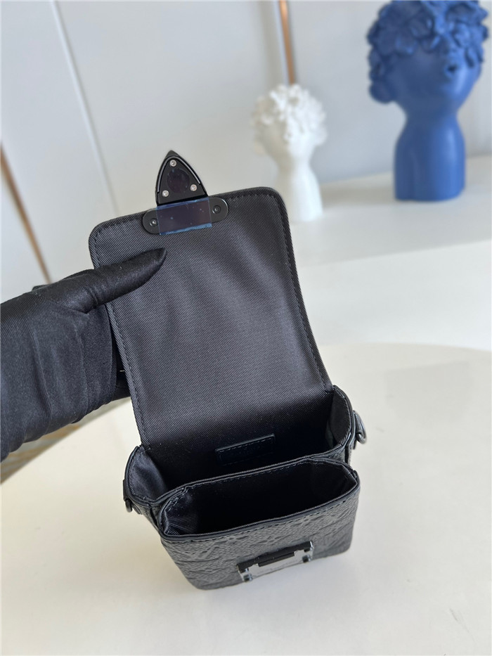  Louis Vuitton 루이비통 S락 버티컬 웨어러블 월릿 M81522