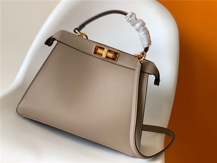 Fendi 펜디 아이코닉 피카푸 아이씨유 스몰백 33.5CM F8321