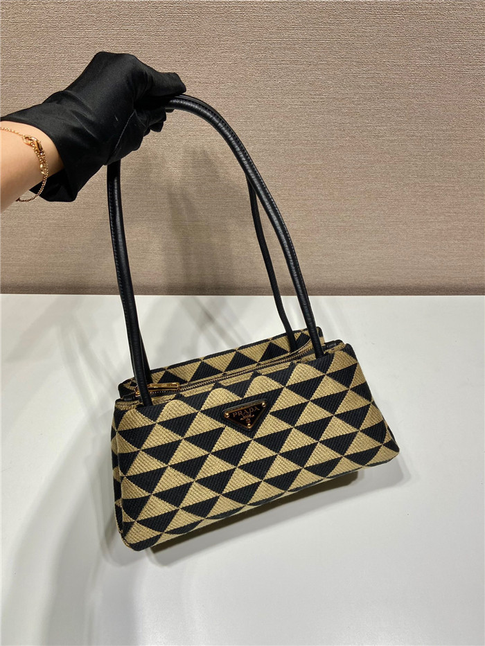 PRADA  프라다 자수 패브릭 스몰 백 1BA368