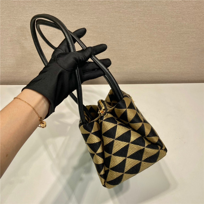 PRADA  프라다 자수 패브릭 스몰 백 1BA368