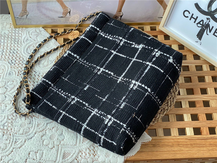 Chanel  샤넬 쇼핑백 라지 39CM AS3261