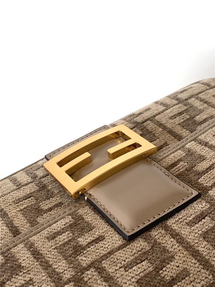  Fendi 펜디 바케트백 F8002