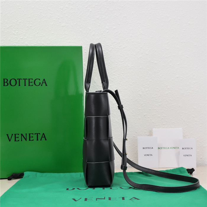 BOTTEGA VENETA   보테가베네타 미니 토트백 B66880