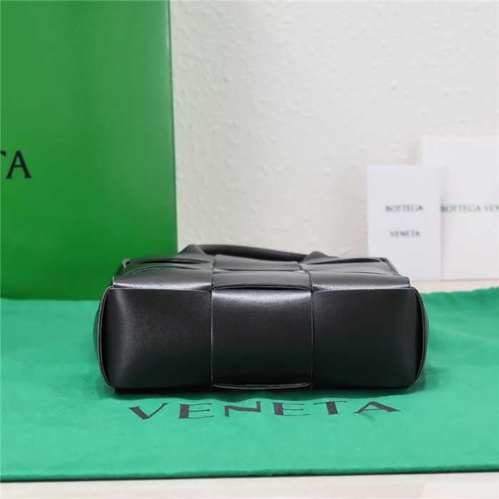 BOTTEGA VENETA   보테가베네타 미니 토트백 B66880