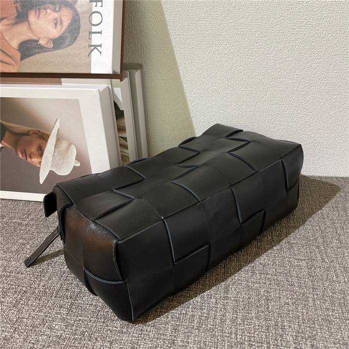 BOTTEGA VENETA 보테가베네타 브릭 카세트백 B10201