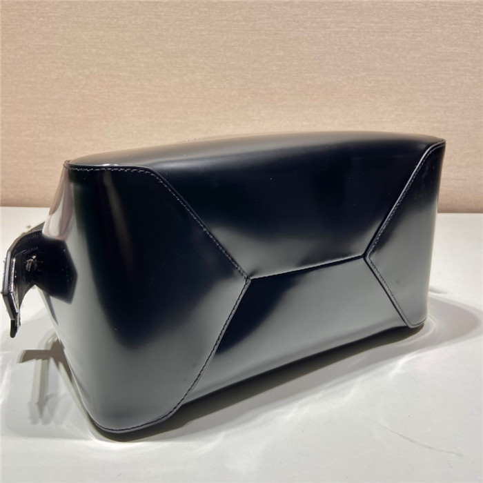 PRADA  프라다 스몰 브러쉬드 가죽 핸드백 1BA366