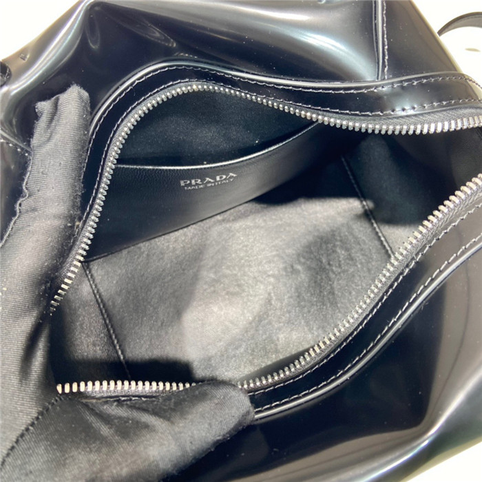 PRADA  프라다 스몰 브러쉬드 가죽 핸드백 1BA366