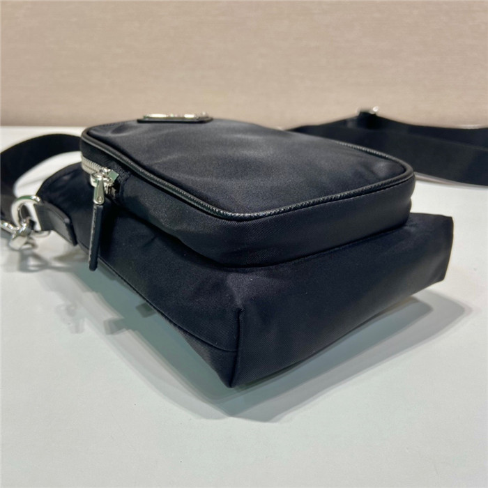 PRADA 프라다 드로스트링 리나일론 스마트폰 케이스 2ZH155