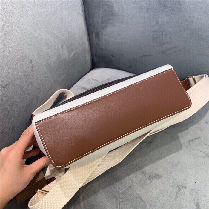 BURBERRY 버버리 호스페리 프린트 노트 크로스백 B3651