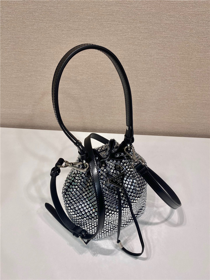 Prada 프라다 크리스털 장식 새틴 스몰 버킷백 1BE067