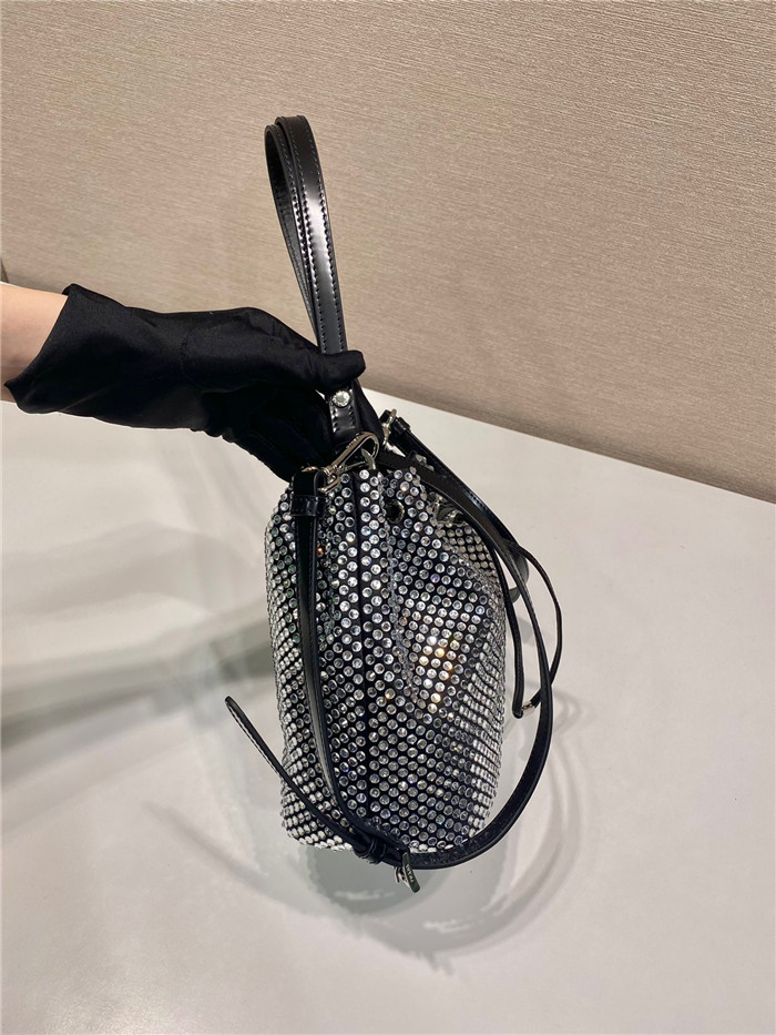 Prada 프라다 크리스털 장식 새틴 스몰 버킷백 1BE067