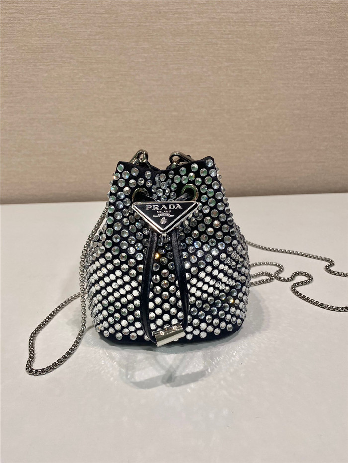 Prada  프라다 크리스털 장식 새틴 스몰 버킷백 1NR016