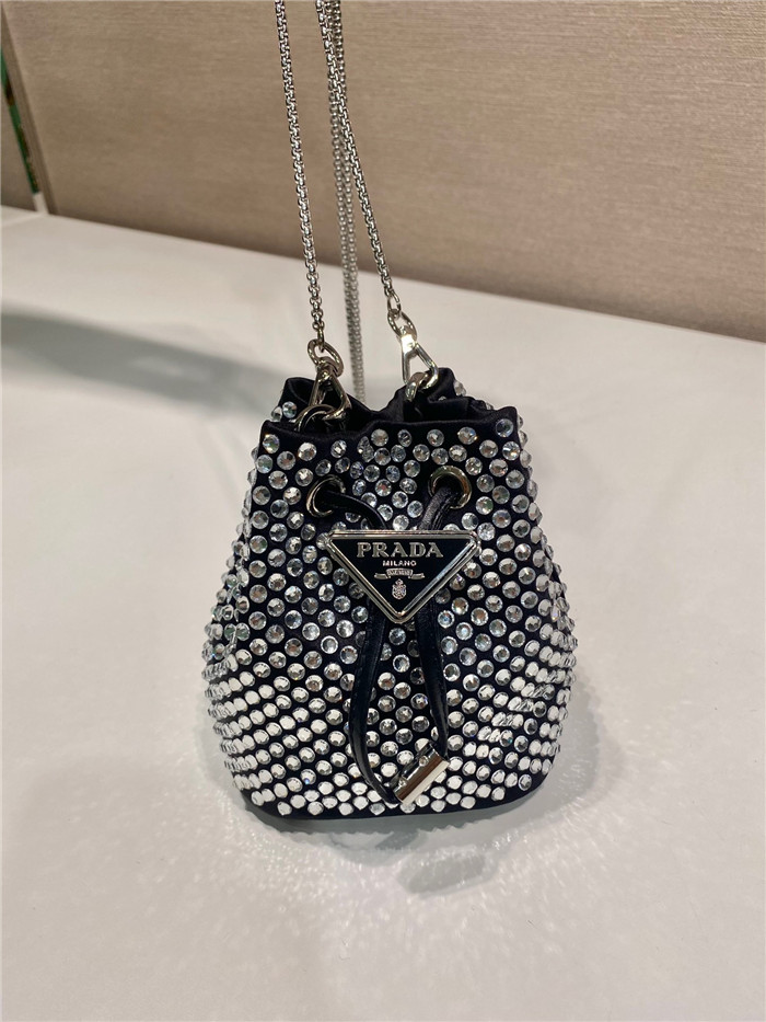 Prada  프라다 크리스털 장식 새틴 스몰 버킷백 1NR016