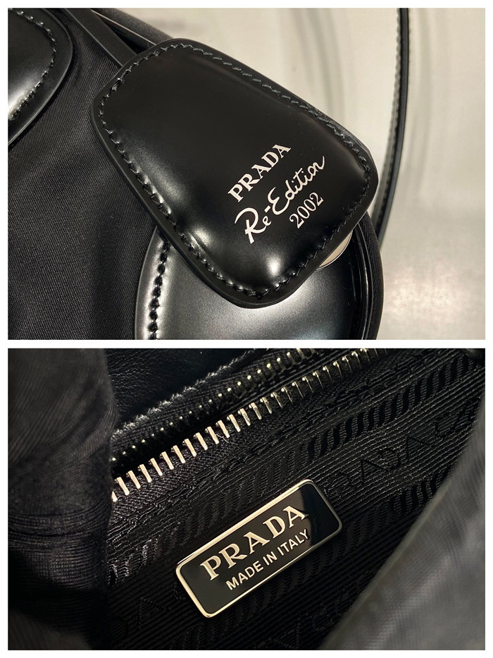 Prada 프라다 문 리나일론 가죽 숄더백 1BA381