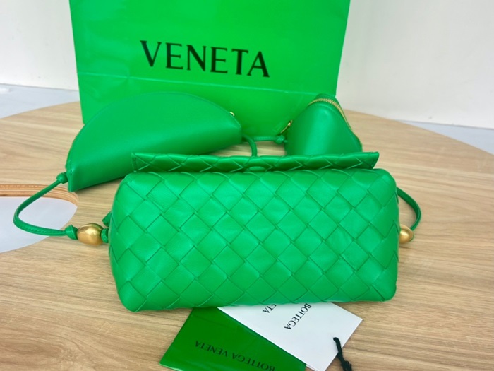 Bottega Veneta 보테가베네타 크로스백  bv16x