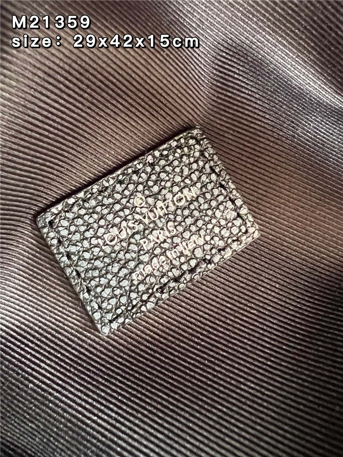  Louis Vuitton  루이비통 롤 탑 블렌디드 페브릭 백팩 M21359