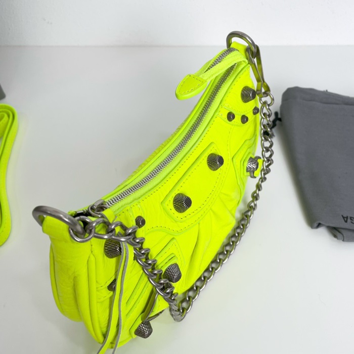 BALENCIAGA  발렌시아가 숄더백