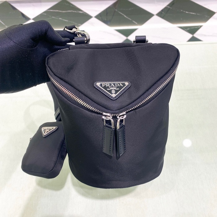 Prada  프라다 남성 블랙 크로스백 pr110x