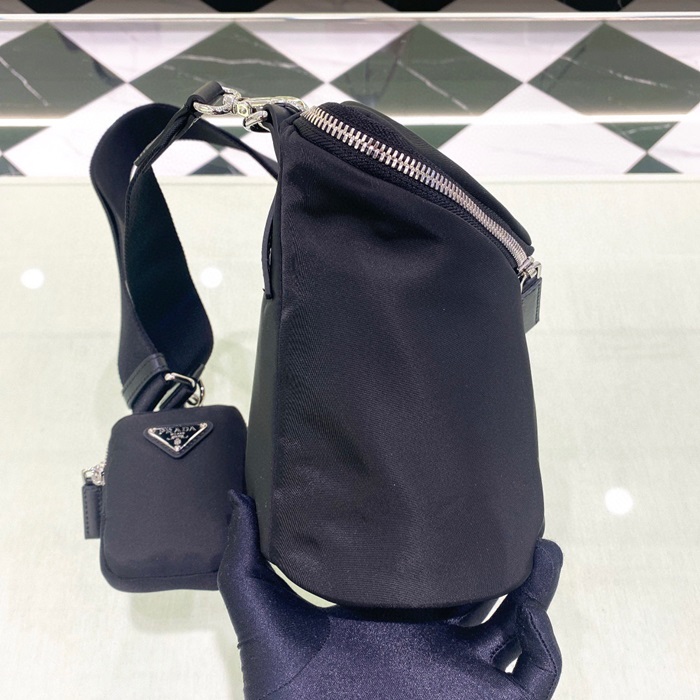 Prada  프라다 남성 블랙 크로스백 pr110x