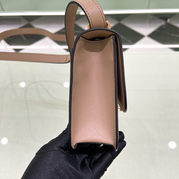  Prada 프라다 여성 숄더백 pr210x