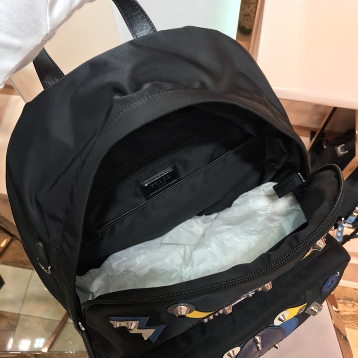 Prada 프라다 남성 블랙 백팩 pr240x
