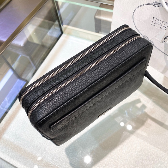 Prada 프라다 남성 블랙 클러치백 pr261x