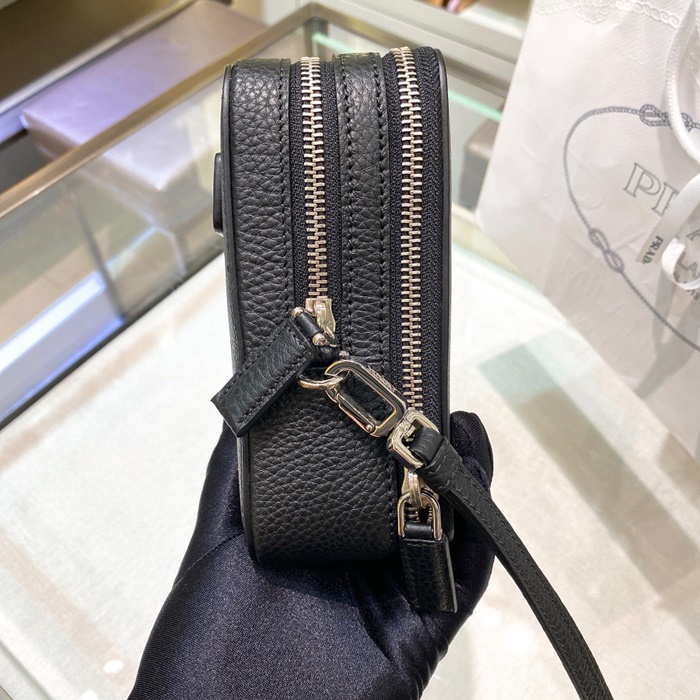 Prada 프라다 남성 블랙 클러치백 pr261x