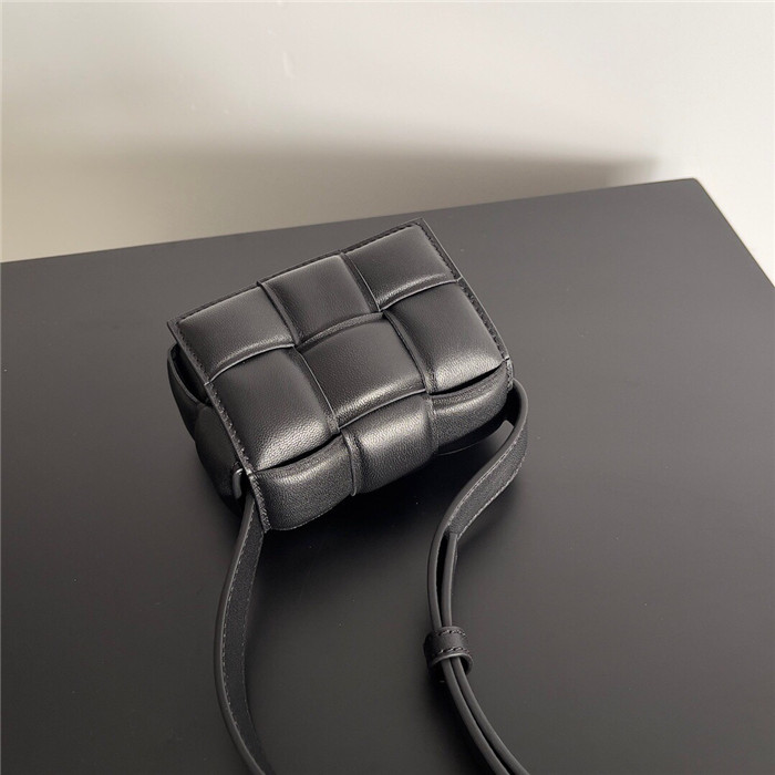  Bottega Veneta  보테가 베네타 미니 카세트백 B0106