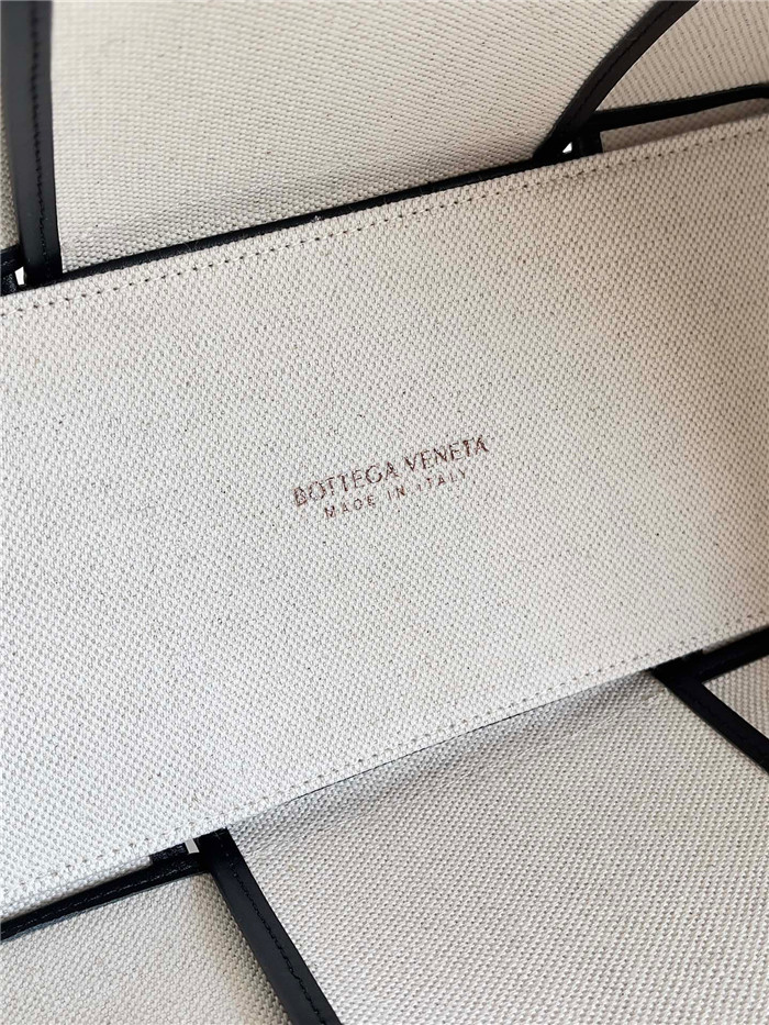 Bottega Veneta  보테가 베네타 아르코 토트백 스몰 B5066