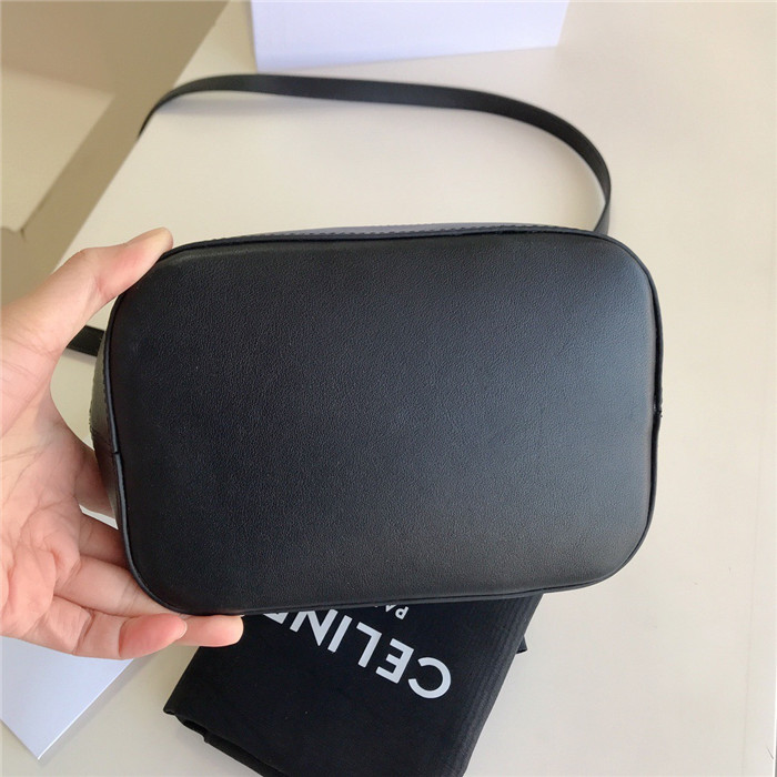 CELINE 셀린느 퀴르 버킷백 C30022