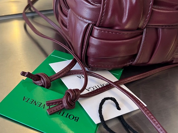 Bottega Veneta 보테가베네타 여성  버킷백  bv27x