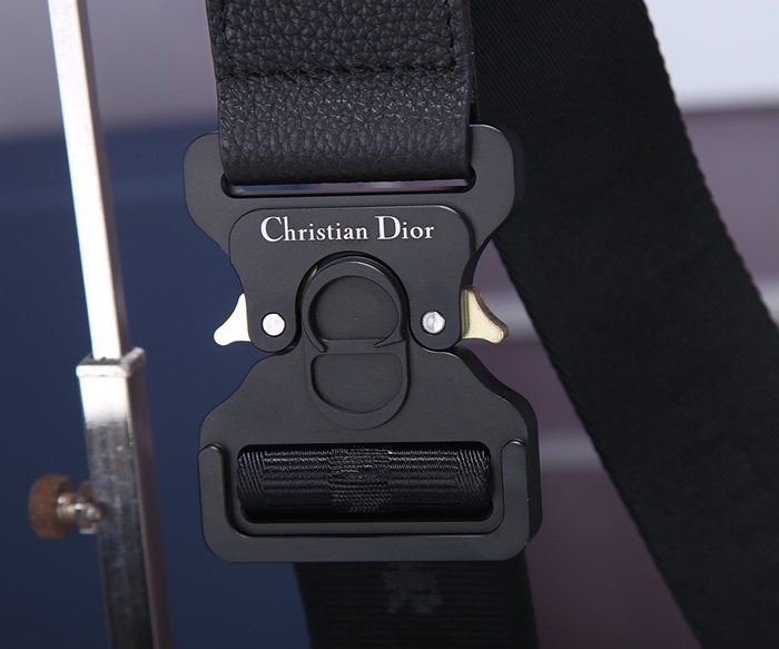 Dior 디올 블랙 크로스백  di176x