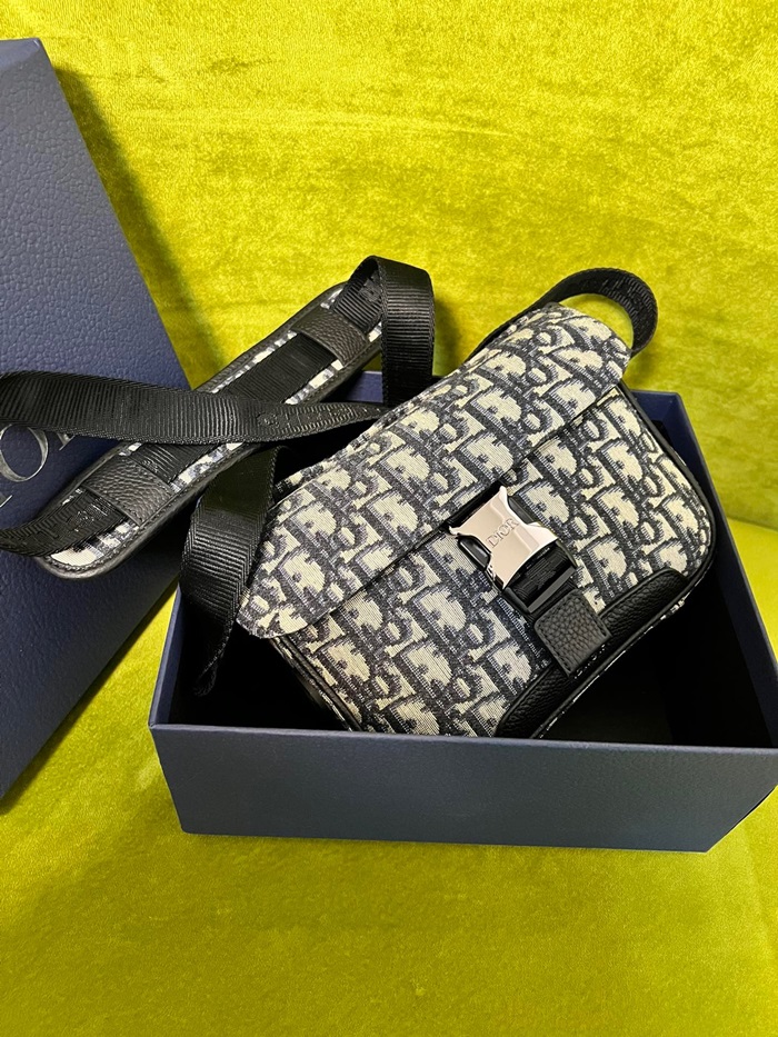 Dior 디올 남성 블랙 크로스백  di193x