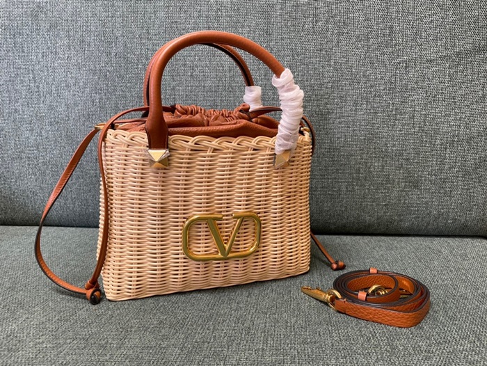 Valentino    발렌티노 여성 VLogo 베이지 토트백 val319x
