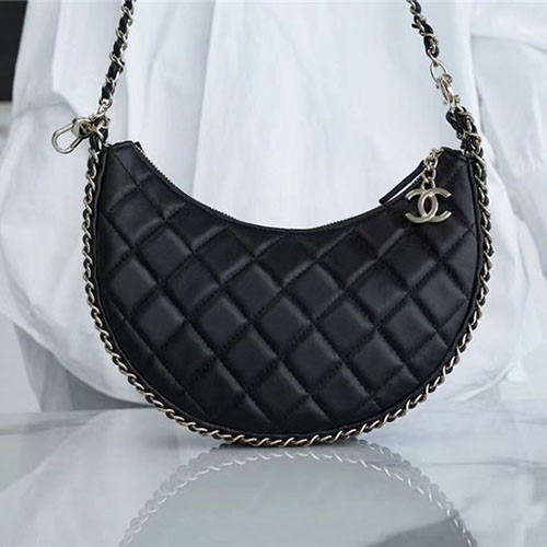 CHANEL 샤넬 라지 반달백 AS3200