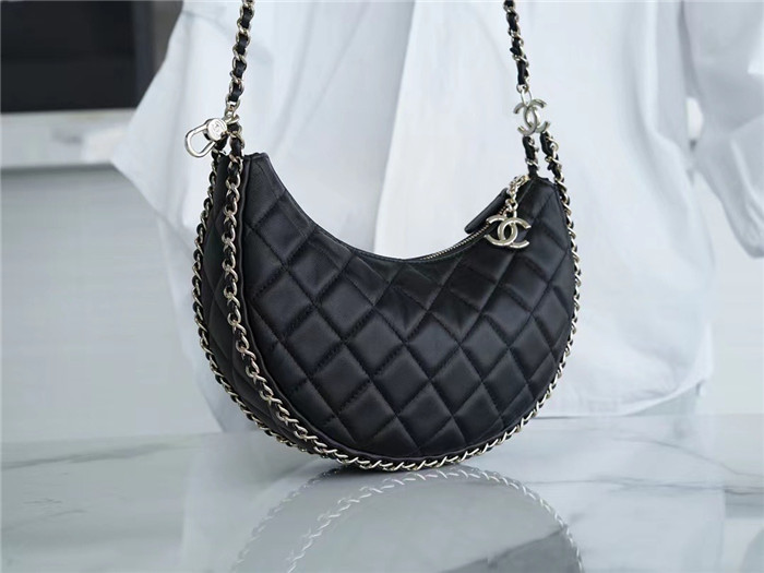 CHANEL 샤넬 라지 반달백 AS3200