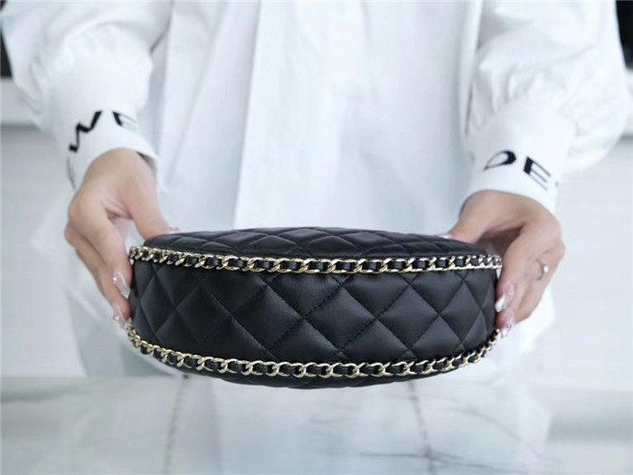 CHANEL 샤넬 라지 반달백 AS3200