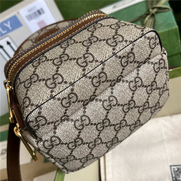 GUCCi  구찌 수프림 인터로킹 멀티 펑션 숄더백 725654