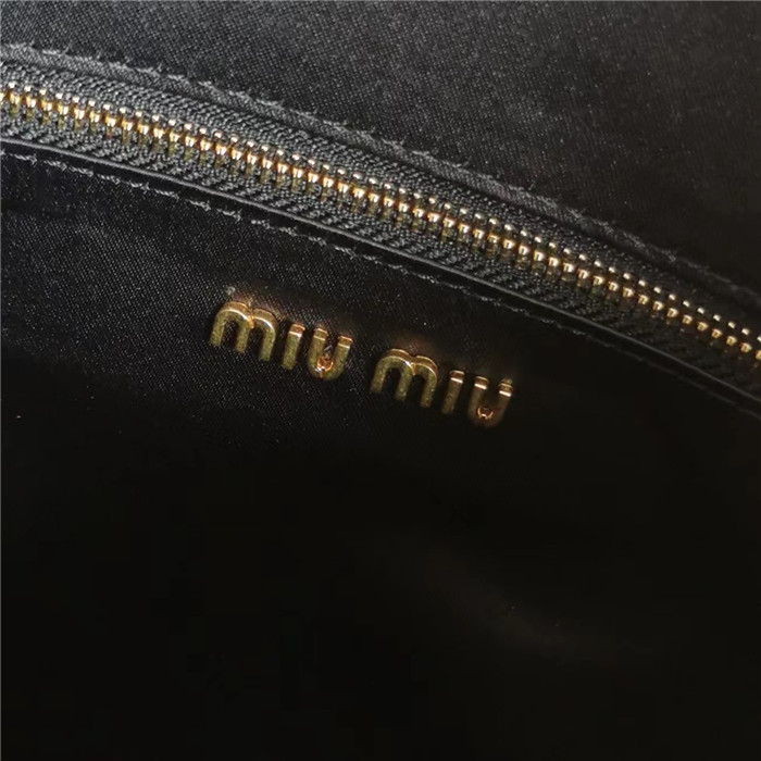 Miumiu 미우미우 호보백 5BB134