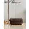 LOUIS VUITTON  루이비통 월릿 온 체인 아이비 M81911