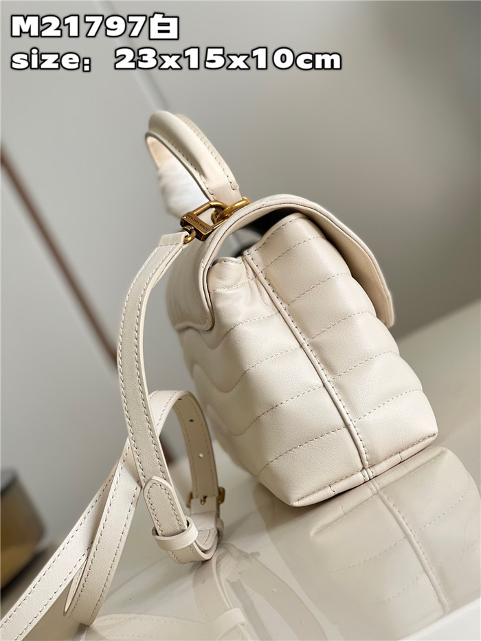LOUIS VUITTON 루이비통 홀드 미 토트백 M21797