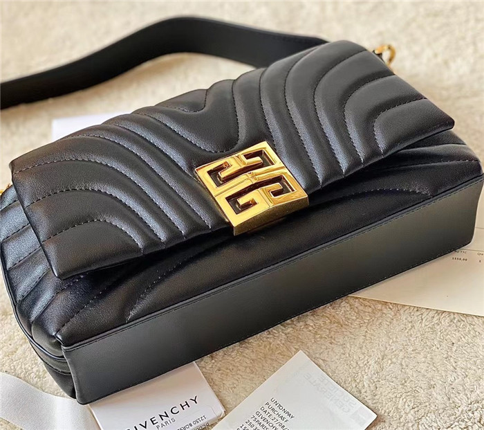 Givenchy  지방시 4G 소프트 숄더백 G50170