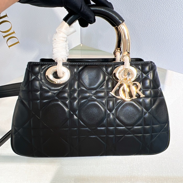 Dior  디올 여성 레이디백