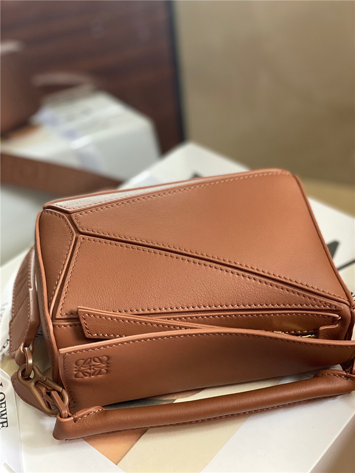 Loewe 로에베 퍼즐백 미니 L01811