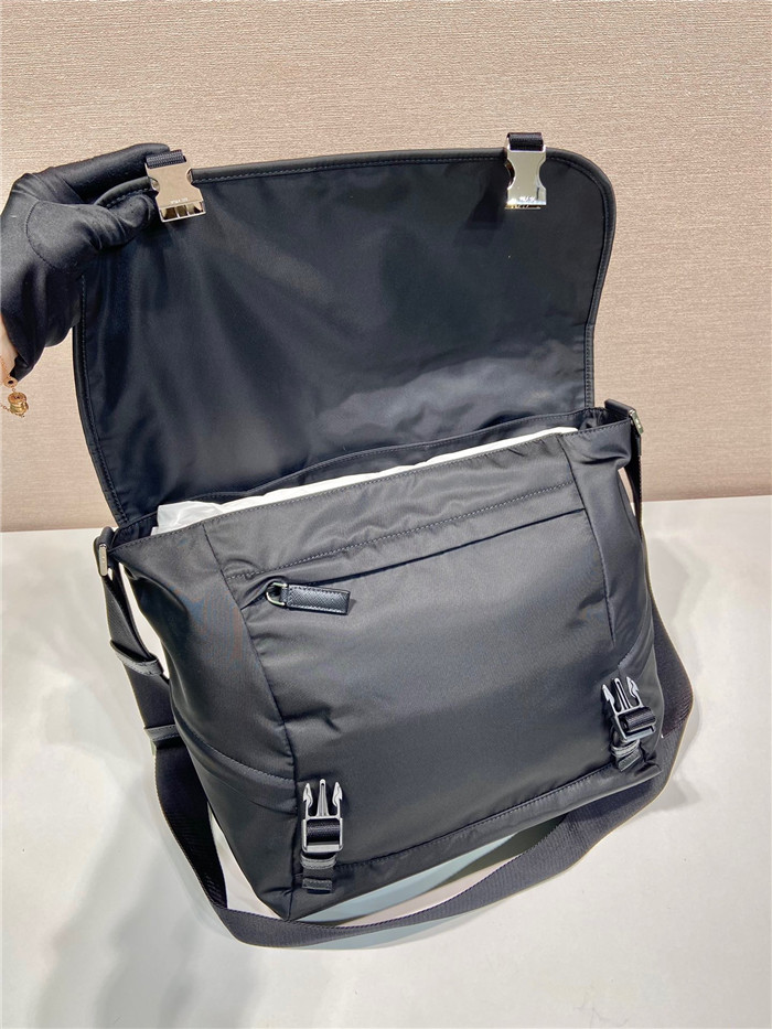 Prada  프라다 리나일론 메신저백 2VD052