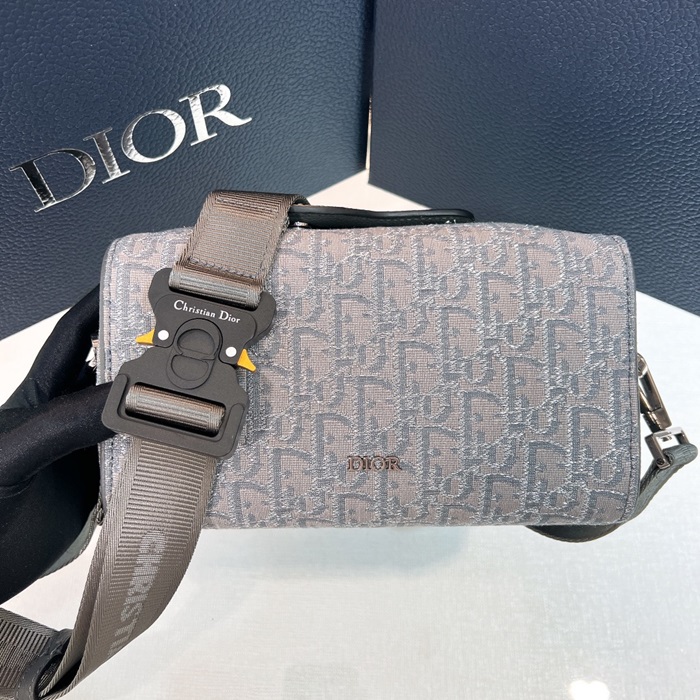 Dior  디올 남성 그레이 숄더백