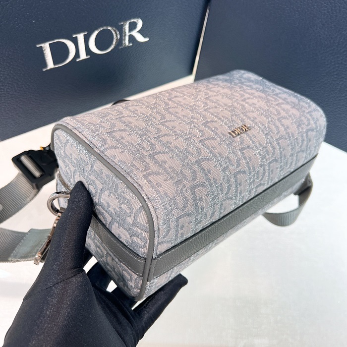 Dior  디올 남성 그레이 숄더백