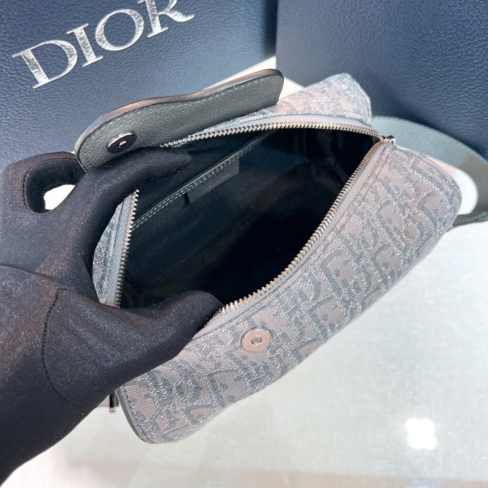 Dior  디올 남성 그레이 숄더백