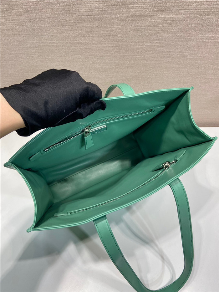 Prada  프라다 스몰 앤티크 나파 가죽 토트백 1BG4